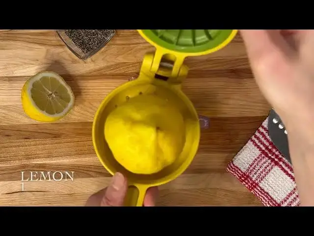 'Video thumbnail for This Easy Lettuce Salad Will Make You Crave Veggies All Over Again720P HD'