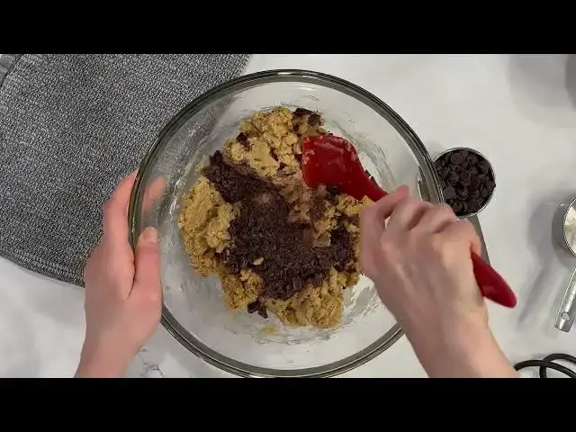 'Video thumbnail for Best Chocolate Chip Cookies Recipe Ever Crispy Edges Chewy Center 720P HD'