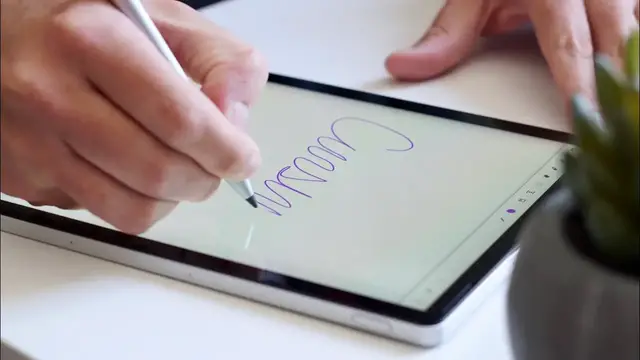 'Video thumbnail for Hands-on With Cursive: Google's New App for Handwritten Notes'
