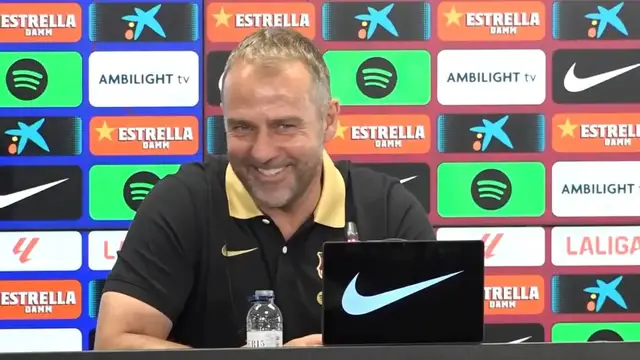'Video thumbnail for 'Between 8 and 10' - Flick on Barcelona season'