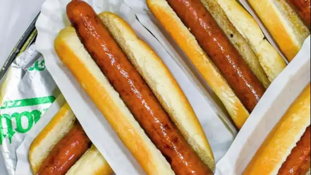 'Video thumbnail for The Best And Worst Hot Dogs To Buy At The Grocery Store'