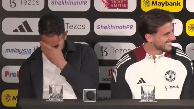'Video thumbnail for Moment: Wake Up Call! Ruben Amorim left red-faced after his phone alarm interrupts press conference'