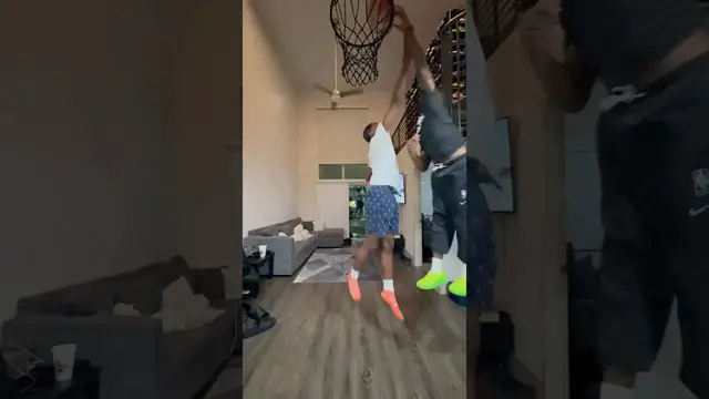 'Video thumbnail for (355) indoor basketball challenge: d1 athletes vs king of the court'