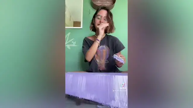 'Video thumbnail for Nieta Le Fabrica A Su Abuelita Una Muñeca Que Quería Desde Hace 66 Años'