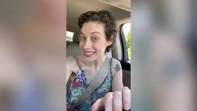 'Video thumbnail for Daughter Who Beat Cancer Surprises Blind Dad After Nine Years | Happily TV'