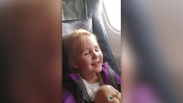 'Video thumbnail for 92-Year-Old Hugs Great-Granddaughter For First Time | Happily TV'