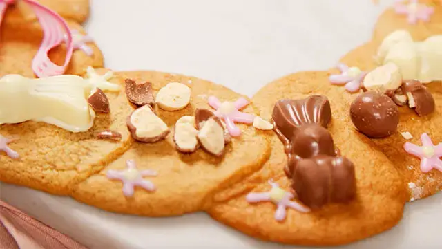 'Video thumbnail for Easter cinnamon wreath'