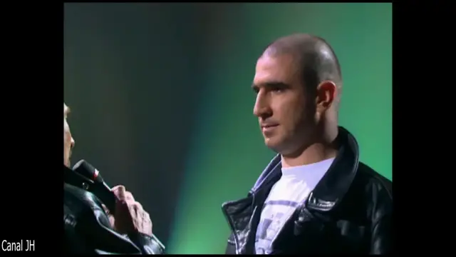 'Video thumbnail for Johnny Hallyday et Eric Cantona - Excuse moi partenaire - 1998'