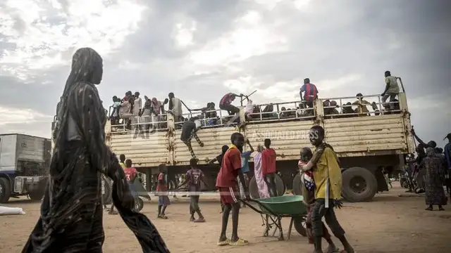 'Video thumbnail for South Sudan: Civilians return 12 years after fleeing civil war'