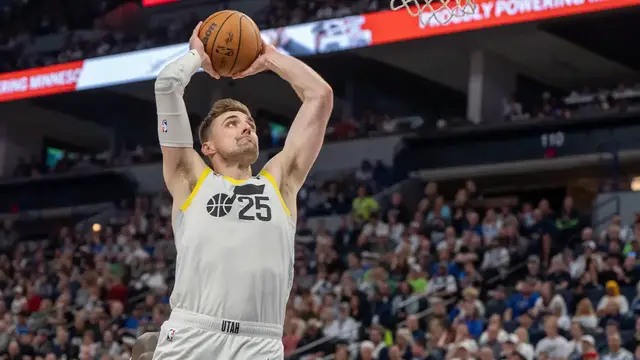 'Video thumbnail for Could There Be a Surprise Riser in the NBA Draft?'