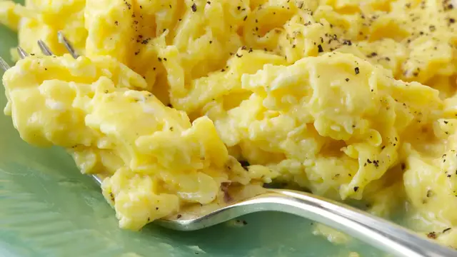 'Video thumbnail for The Scrambled Eggs Show: Lee Wolen'