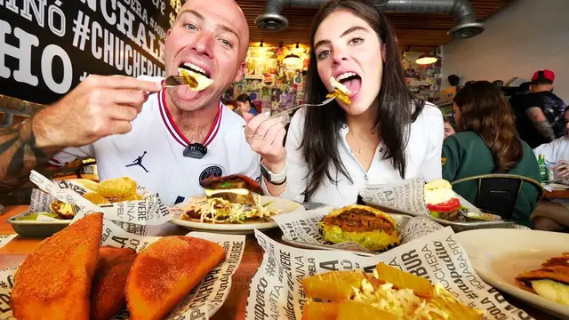 'Video thumbnail for 9 a.m. VENEZUELAN BREAKFAST in Miami, Florida!! Tequeños, Cachapa, Patacon and Guasacaca!!'