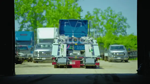 'Video thumbnail for 1 Ad: Ryan Talks Ford F-150—Is It Worth It?'