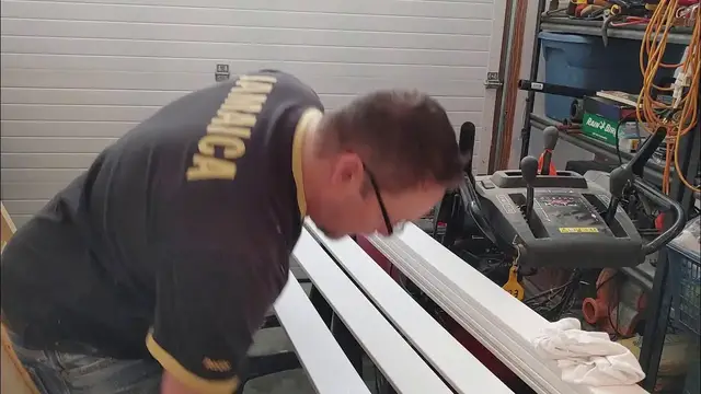 'Video thumbnail for How to Paint Baseboards Without a Sprayer'