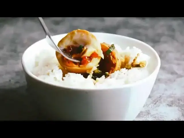 'Video thumbnail for Korean Style Boiled Eggs Recipe'
