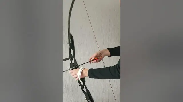 'Video thumbnail for How to nock an arrow - #shorts beginner tutorials'