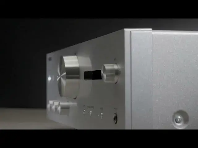 'Video thumbnail for Onkyo A-9130: Affordable integrated amplifier perfect for beginners'