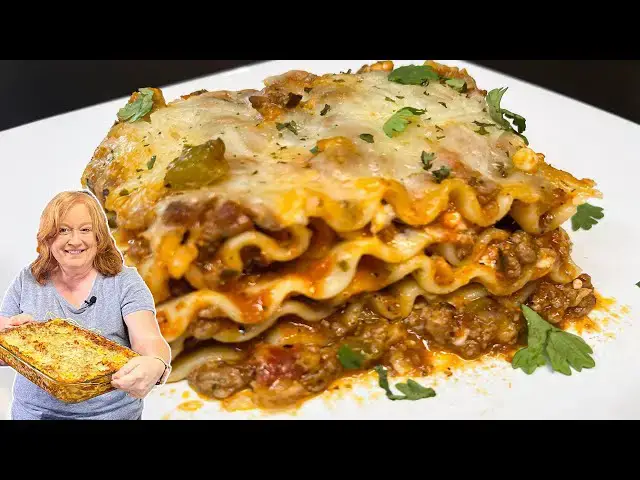 'Video thumbnail for CLASSIC LASAGNA | 4 Layer Meat & Cheese Lasagna, Catherine's Plates'