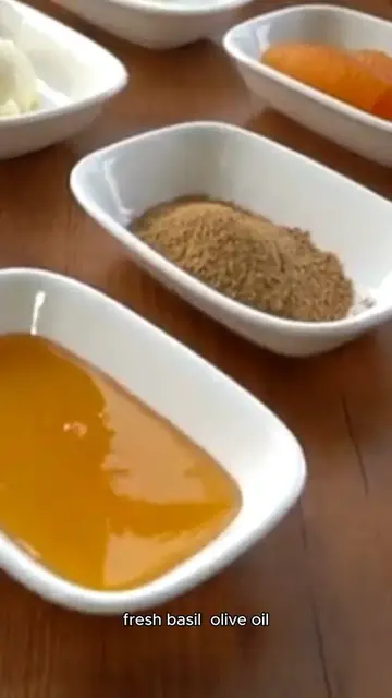'Video thumbnail for easy soup recipe'