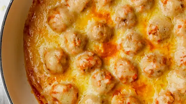 'Video thumbnail for Cheesy Beef Meatballs'