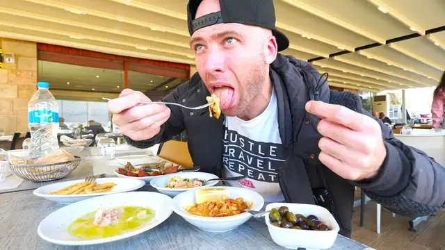 'Video thumbnail for Lebanese SEAFOOD & STREET FOOD in TYRE - Ancient ROMAN RUINS Tour in Lebanon!!'