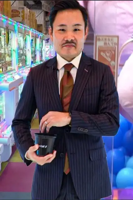 'Video thumbnail for Arcade holds over 500 claw machines'