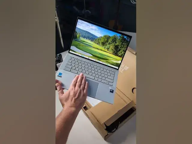 'Video thumbnail for This could be the new King of Chromebooks 👑'