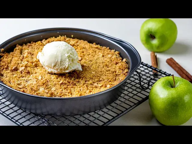 'Video thumbnail for Best Apple Crisp | Easier Eats'