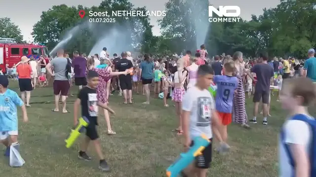 'Video thumbnail for Dutch town cools down with firefighter-led water fight'