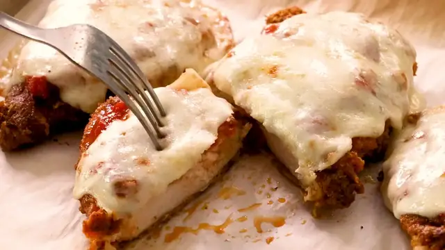 'Video thumbnail for Best Gluten Free Low Carb Chicken Parmesan Recipe(720P_HD)'