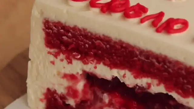 'Video thumbnail for Valentine's Day MINI CAKES: Romantic Bite-Sized Desserts That Win Hearts & Boost Bakery Profits 2025-05-17'