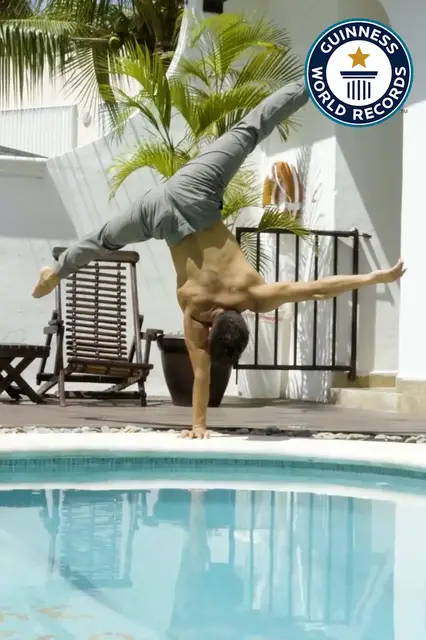 'Video thumbnail for Nicolás Montes de Oca, mastering the one-arm handstand'