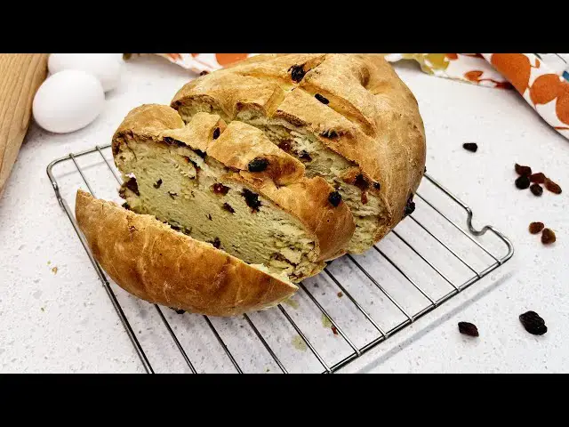 'Video thumbnail for Railway Cake | Easier Eats'