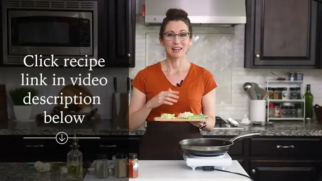 'Video thumbnail for Deconstructed Spring Roll Bowls with Egg_ Ground Chicken _ Peanut Hoisin Sauce(720P_HD)'