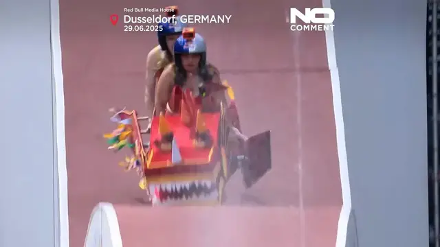 'Video thumbnail for Daring duos and chaotic tandems storm Red Bull Sattelfest in Düsseldorf'