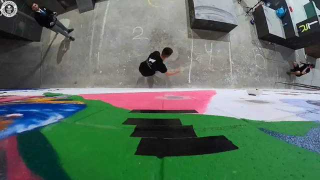 'Video thumbnail for Amputee Parkour Athlete Breaks Three Records in One Day'