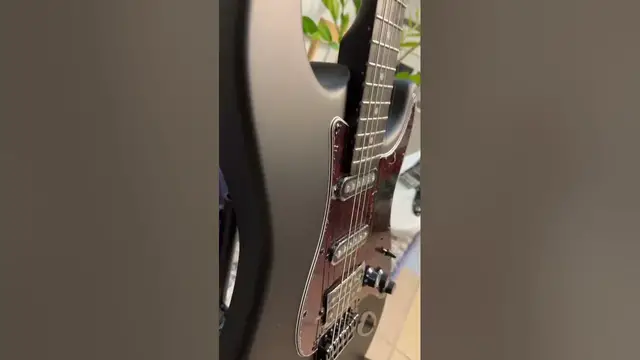 'Video thumbnail for 30 Second Review of Harley Benton ST-20 HSS #stratocaster #shorts'