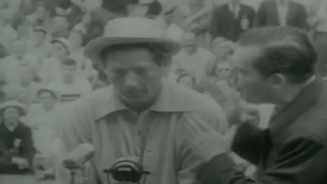 'Video thumbnail for Bob Uecker introduces Wacky Classic Golf clip for Episode 13 of The Wacky World of Sports'