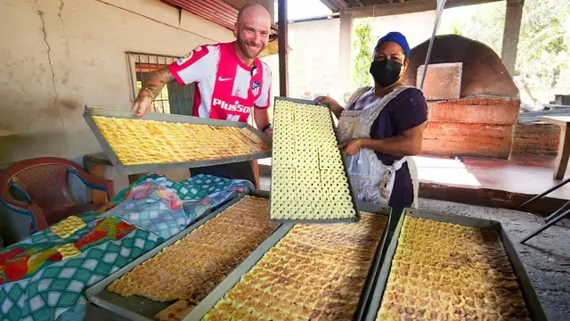 'Video thumbnail for 7 a.m. NICARAGUAN STREET FOOD Breakfast Tour in Rivas, Nicaragua!!'