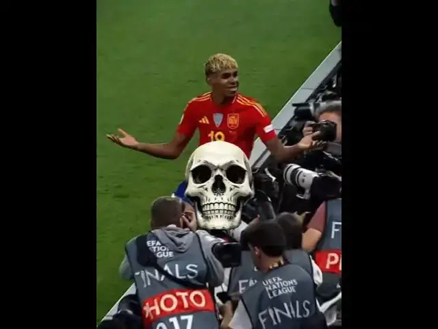'Video thumbnail for Ronaldo vs spain🤯🔥'