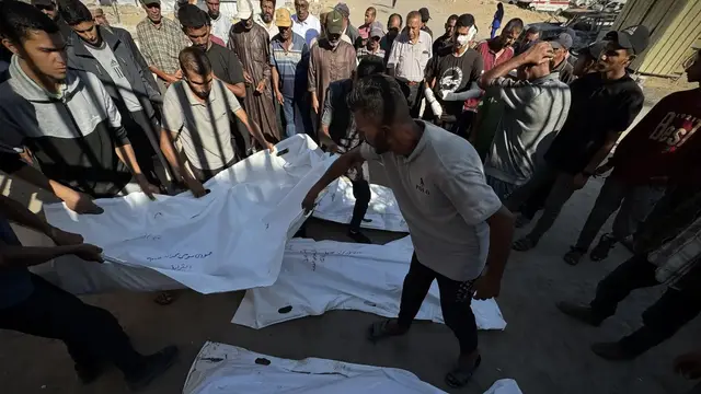 'Video thumbnail for Strike kills doctor in Gaza, Dr Mousa Khafaja and three children among dead'