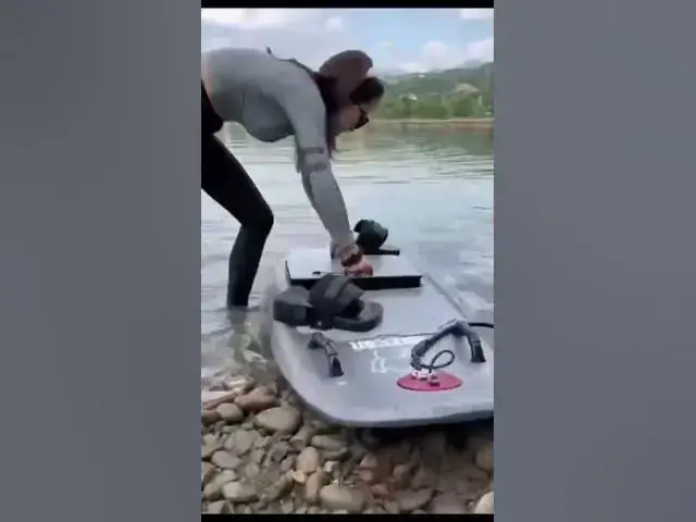'Video thumbnail for ZOCI ES001 Carbon fiber electric surfboard #aliexpress #aliexpressfinds'