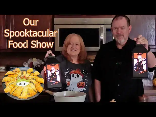 'Video thumbnail for ANNUAL SPOOKTACULAR FOOD SHOW Spider Taco Ring HALLOWEEN FOOD'