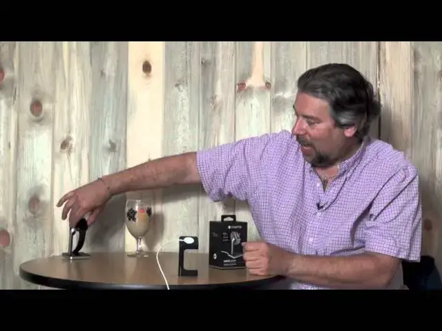 'Video thumbnail for Mophie Apple Watch Dock Review: Expensive, but Elegant'