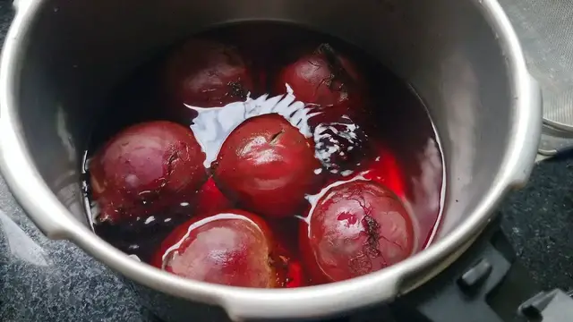 'Video thumbnail for BETERRABA NA PRESSÃO: como fazer, temperar e tempo de cozimento'
