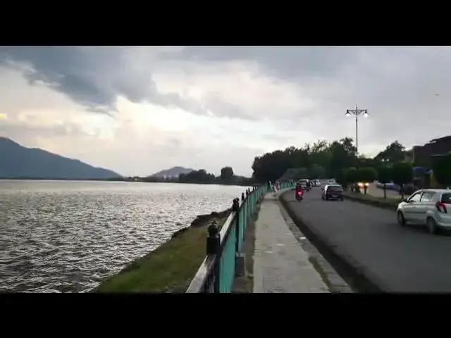 'Video thumbnail for Dal Lake Srinagar ..'