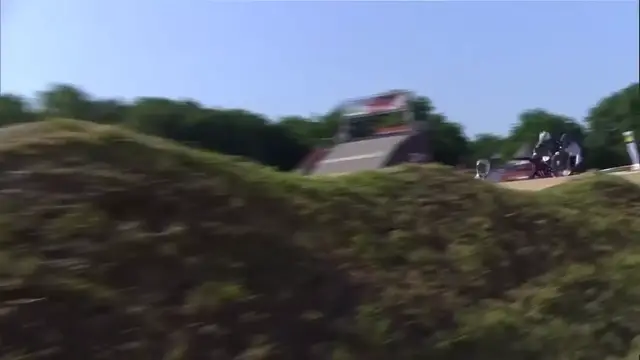 'Video thumbnail for BMX drama! Bearman and Smulders shine in Elite World Cup Round 3'