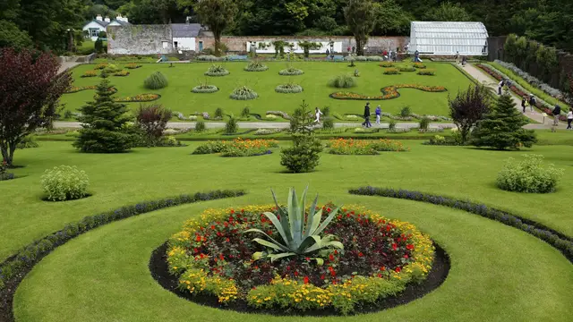 'Video thumbnail for Kylemore Abbey | Roadtrip Irland'