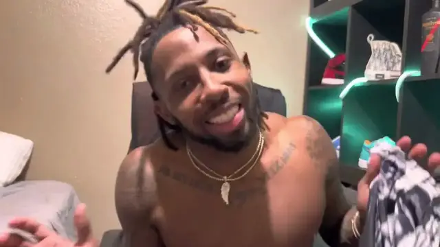 'Video thumbnail for SQUATOBER DAY 3 W/ PRO DUNKER! (SQUATTING EVERYDAY FOR A MONTH)'
