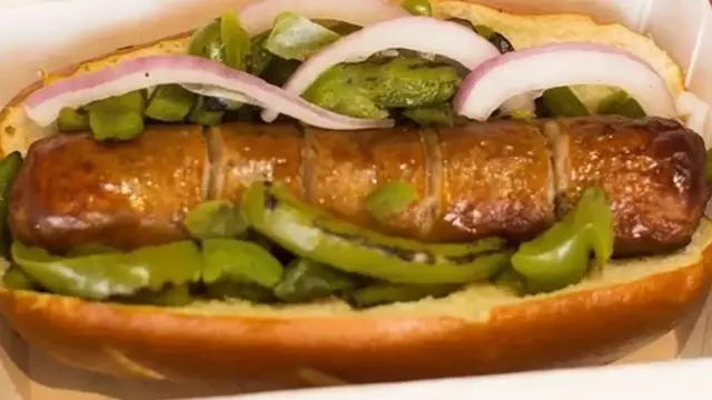 'Video thumbnail for Regional Fast Food Chains You Should Try Before You Die'